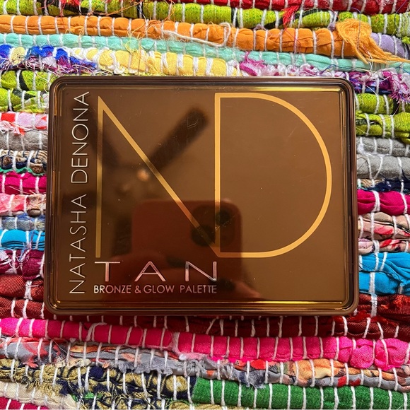 Natasha Denona Tan bronze and glow palette - Picture 2 of 3
